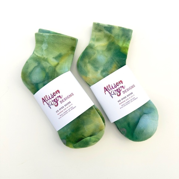 Green Tie Dye Socks Ice Dye Women's Colorful Tie Dye Hand Dyed Athletic Socks - Picture 5 of 5